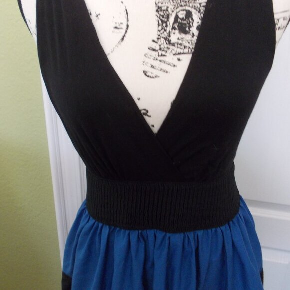 Marquis V Neck Tank Dress - Picture 2 of 5